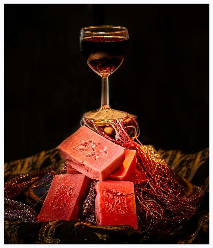 🍷 Red Wine Queen Soap